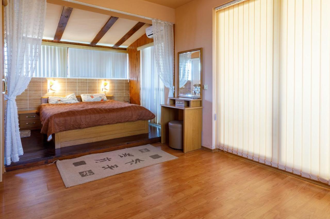 Casa Del Mar Apartments Солнечный берег Экстерьер фото