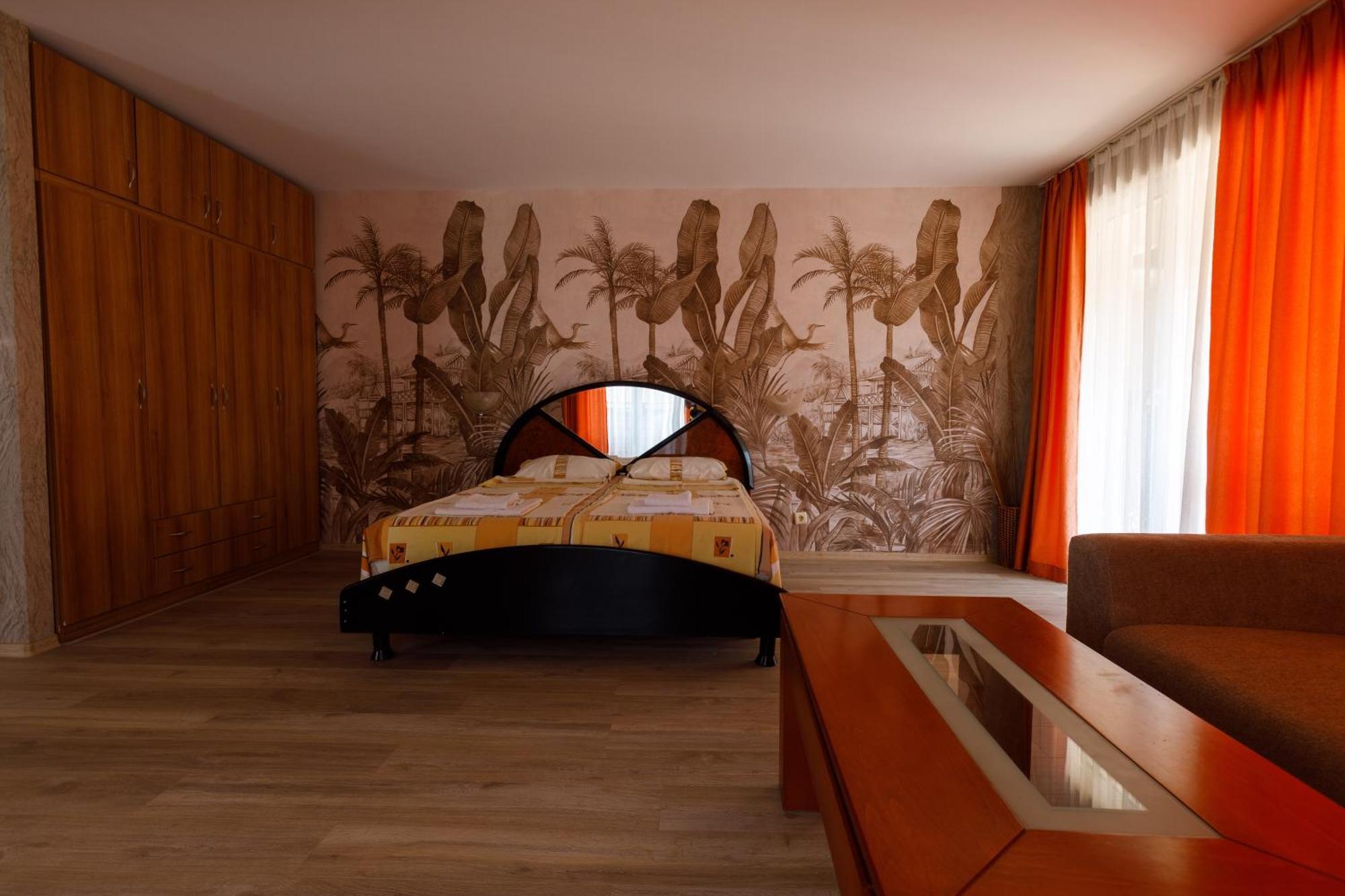 Casa Del Mar Apartments Солнечный берег Экстерьер фото